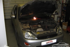 Ford-Focus-Tempomat-beszerelés_01