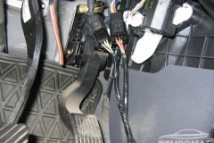 Kia-Rio-Tempomat-beszerelés_04