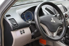 Mitsubishi-L200-2006-Tempomat-AP900-Tolatokamera-rendszam-tukormonitor_2646