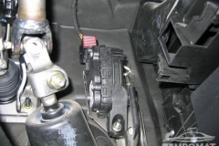 Nissan-Almera-Tempomat-beszerelés_05