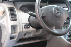 Opel-Vivaro-A-2008-Tempomat-AP900_3161