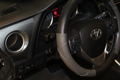 Toyota-Auris-Hybrid-2014-Tempomat-AP900Ci_4342