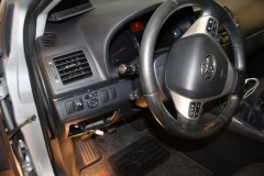 Toyota-Avensis-2010-Tempomat-AP900Ci_4431