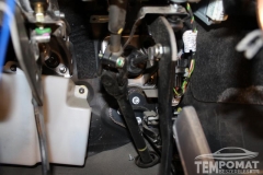 Toyota Hiace Panel Van 2007 - Tempomat beszerelés (AP900)_04