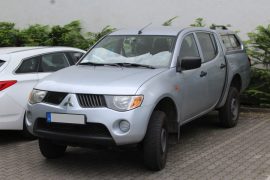 Mitsubishi L200 2006 – Tempomat (AP900), Tolatókamera (rendszám + tükörmonitor)