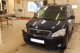Toyota Avensis Verso 2002 – Tolatóradar (TR4 Light)